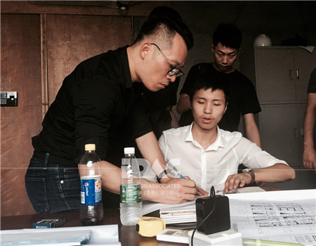 半年的時間，世界上發(fā)生了什么？